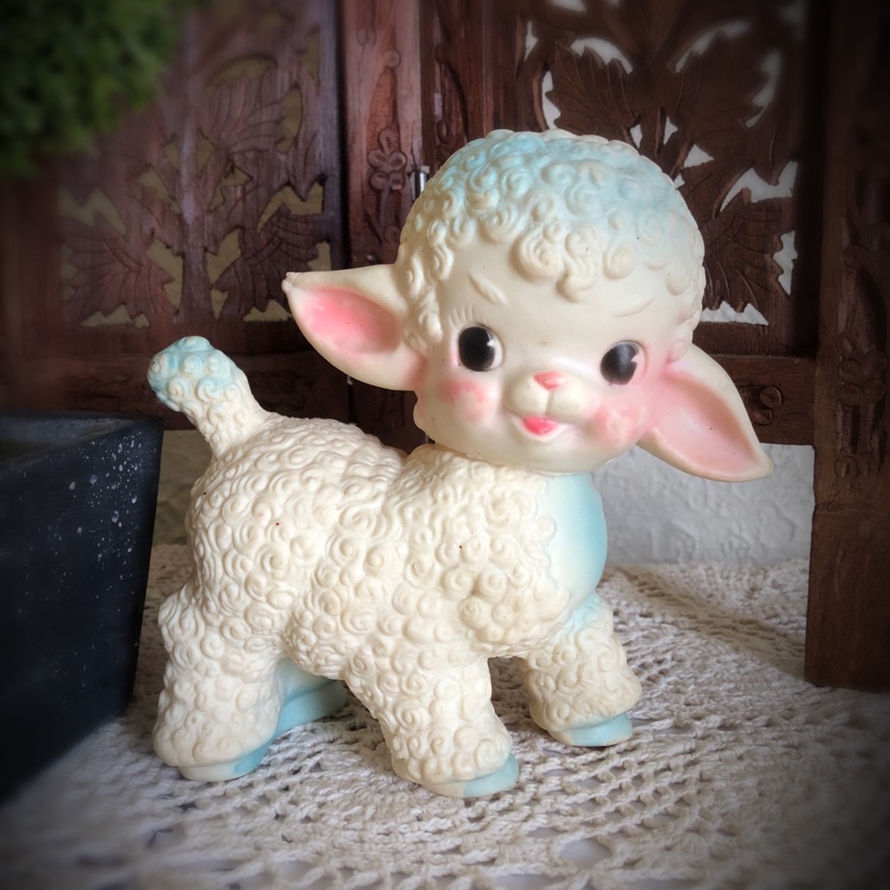 Vintage Squeak Lamb